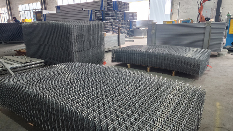 On-site padel court installation